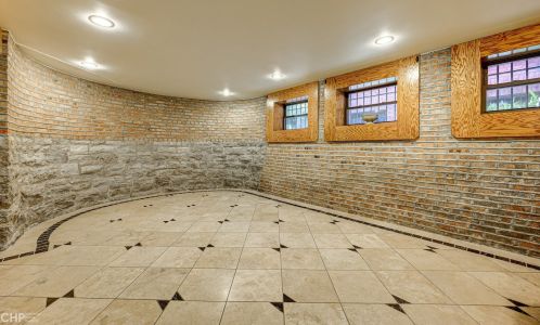 4942 Ellis Ave, Chicago IL 60615-5076 exterior