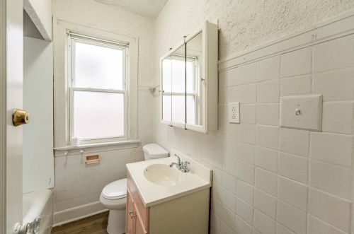 1277 73rd St, Chicago IL 60638-5919 exterior