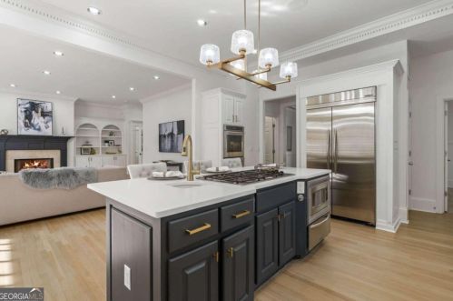 700 Brookwoods Trce, Atlanta GA 30342-2473 exterior