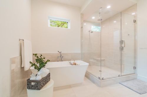 503 Davis Blvd, Tampa FL 33606-4012 exterior