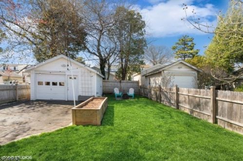 83 Jacoby St, Maplewood NJ 07040-3025 exterior