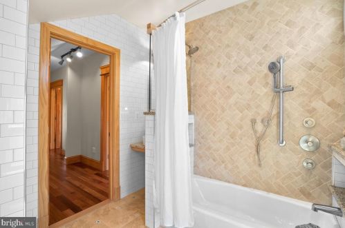 7105 Carroll Ave, Silver Spring MD 20912-4637 exterior