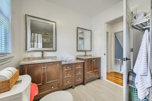 54 Belmont St, New Britain CT 06053-3506 exterior