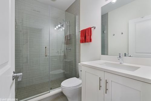 3550 Hoyne Ave, Chicago IL 60643-3323 exterior