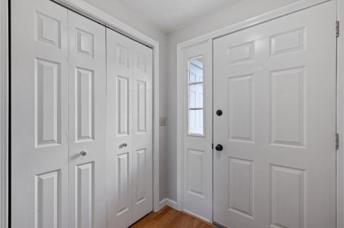 18 Great Fls Dr, Concord NH 03303-1594 exterior