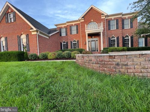 17674 Tobermory Pl, Leesburg VA  20175-7052 exterior