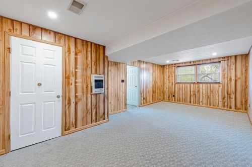 147 Cranbrooke Dr, Moon Twp PA  15108-9118 exterior