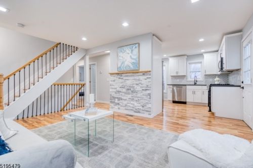 65 Semel Ave, Iselin NJ 08830-1134 exterior