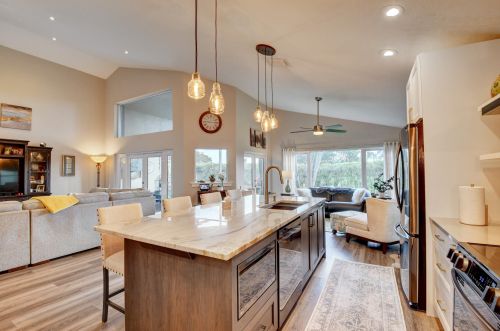 6141 Hook Ln, Boynton Beach FL 33437-4175 exterior