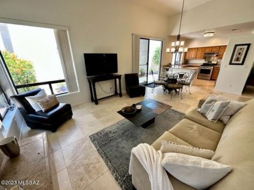 4061 Quiet Moon Dr, Tucson AZ  85718-3427 exterior