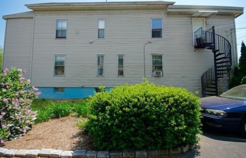 39 Washington St, Ipswich MA 01938-1838 exterior