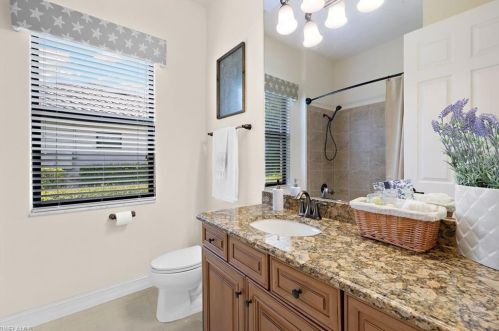 9563 Firenze Cir, Naples FL 34113-8138 exterior