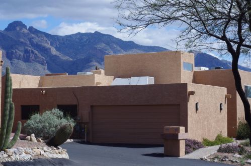 835 Placita Del Mirador, Tucson AZ 85718-1973 exterior