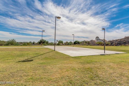 1004 Amberwood Dr, Phoenix AZ  85048-1937 exterior