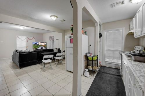 5835 Albert Dr, Humble TX 77396-2002 exterior