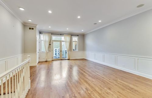 5056 Claremont Ave, Chicago IL  60625-1810 exterior