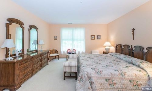 2103 Johnson Dr, Rockaway NJ 07866-5843 exterior