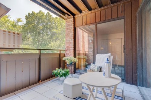 7001 Green Bay Ave, Milwaukee WI  53209-2853 exterior