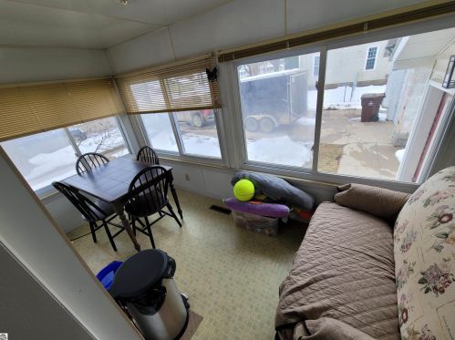 101 Orch Ave, Shepherd MI 48883-9106 exterior