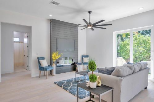 4307 Clark Ave, Tampa FL  33611-1305 exterior