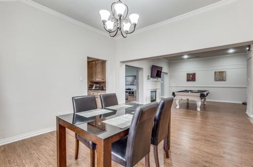 3836 Granbury Dr, Dallas TX 75287-4931 exterior