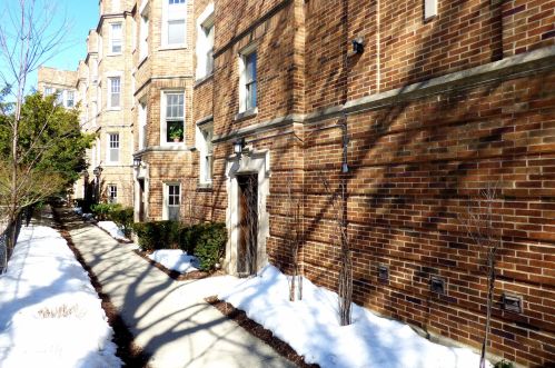 2016 Greenleaf Ave, Chicago IL 60645-3540 exterior
