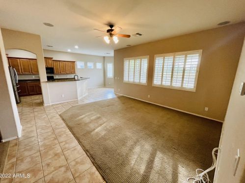 32016 23rd Ave, Phoenix AZ  85085-7050 exterior