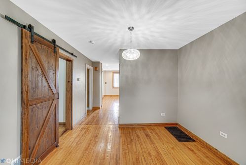 3244 Hamilton Ave, Chicago IL 60625-1403 exterior