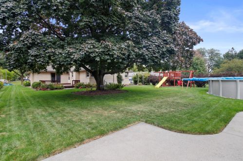 2231 Mallory Ave, Milwaukee WI 53221-4262 exterior