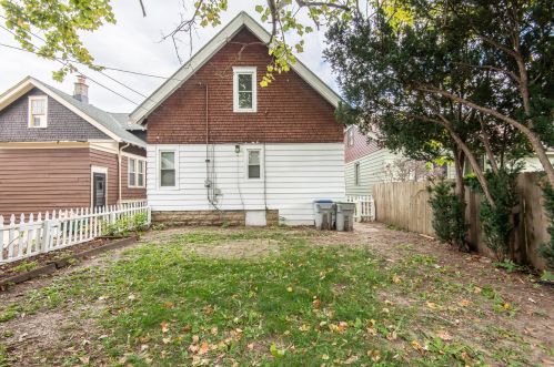 1359 42nd St, Milwaukee WI  53208-2718 exterior