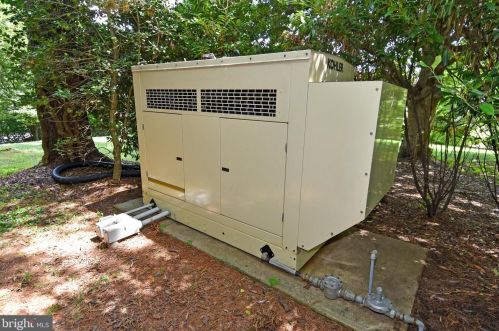 11300 Glen Rd, Rockville MD 20854-1849 exterior