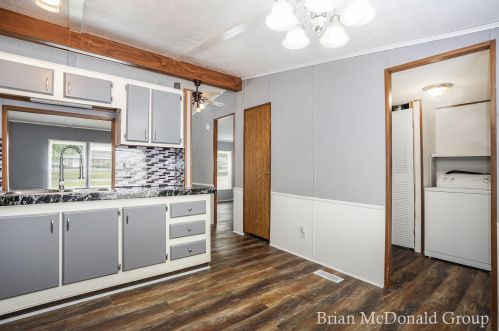 2295 136th St, Grant MI  49327-9643 exterior