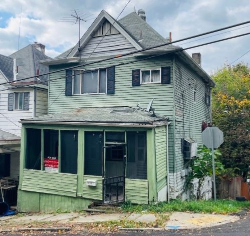 324 Hammond St, Pittsburgh, PA 15204-1912