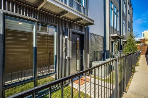 2170 Bennett Ave, Dallas, TX 75206-6927