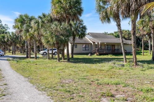 2630 18 Ave, Naples FL 34120-0035 exterior