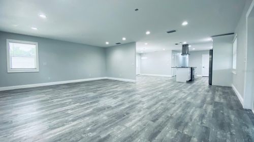 7810 57 St, Tampa FL 33619-3711 exterior