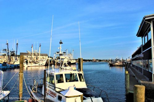 309 Hawthorne Ave, Point Pleasant Beach NJ 08742-2540 exterior