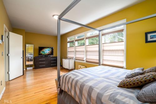 228 Bradberry St, Atlanta GA 30313-1305 exterior