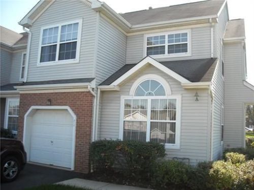 71 Castle Pointe Blvd, Piscataway NJ  08854-5064 exterior