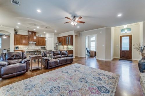 8108 Forest View Dr, Austin TX  78737-9134 exterior