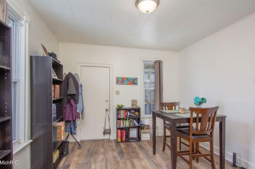 708 Coit Ave, Grand Rapids MI 49503-2737 exterior