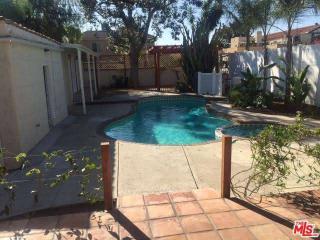 415 Formosa Ave, Los Angeles CA  90036-2524 exterior