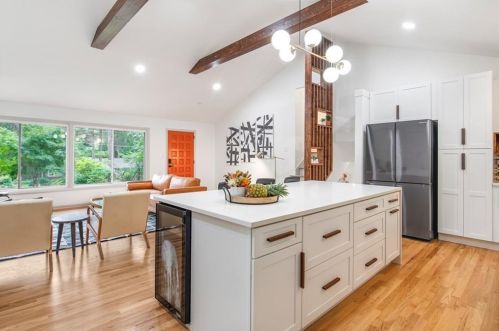 3904 Gladney Dr, Atlanta GA  30340-4618 exterior