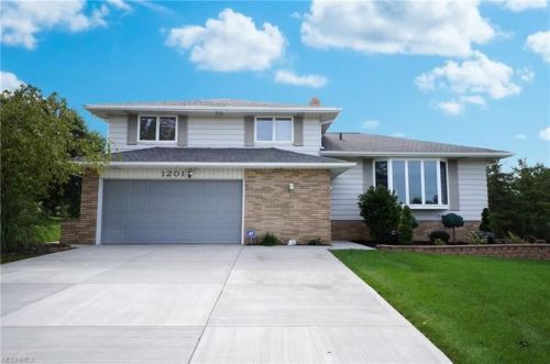 1201 Sheridan Dr, Cleveland, OH 44134-5336