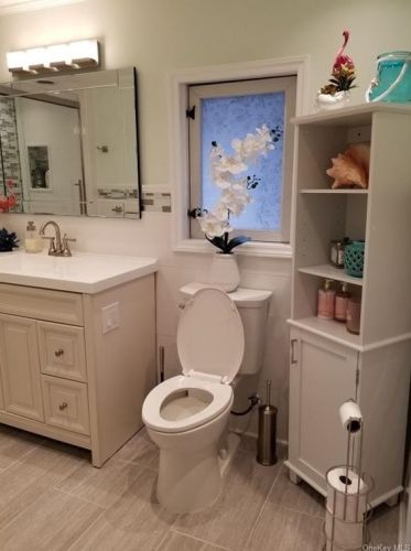 103 Beacon St, Middletown NY 10940-4733 exterior