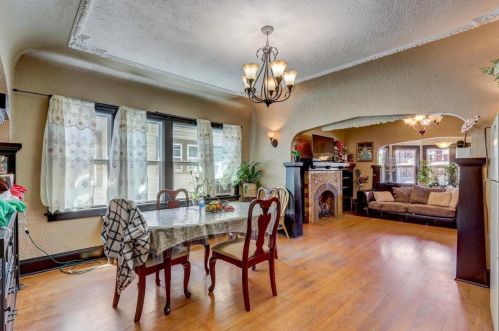 2106 34, Milwaukee WI 53215-2301 exterior