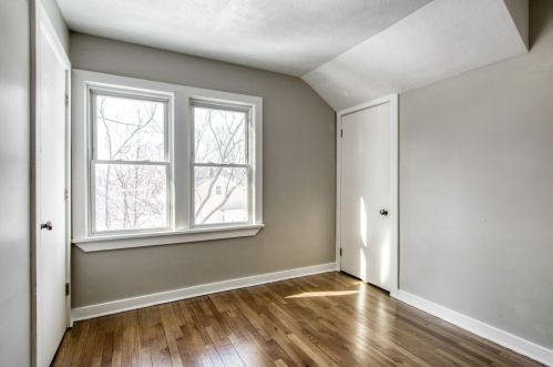 1113 Noble St, Grand Rapids MI 49507-1930 exterior