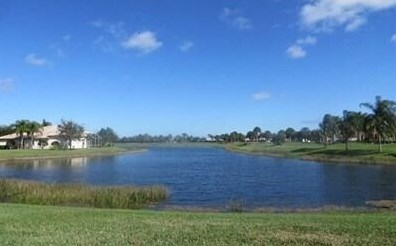 307 Breezy Pt Loop, Fort Pierce FL 34986-2668 exterior