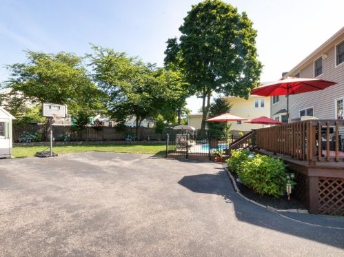 1103 Adams St, Boston MA exterior