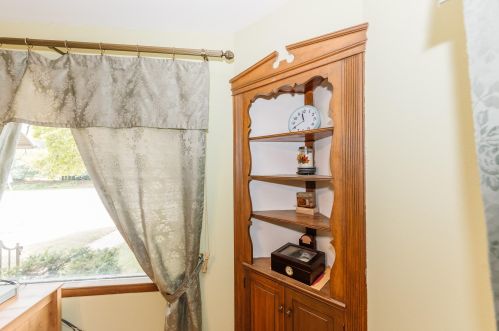 8930 Lincoln Ave, Milwaukee WI 53207-1711 exterior